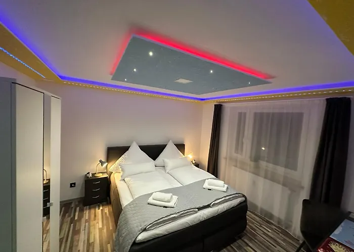 Modern Apartments Neuburg P - Top - 2 Zimmer, Komfort, Balkon, Wi-Fi, Smart Tv, Grosse Dusche, Kueche