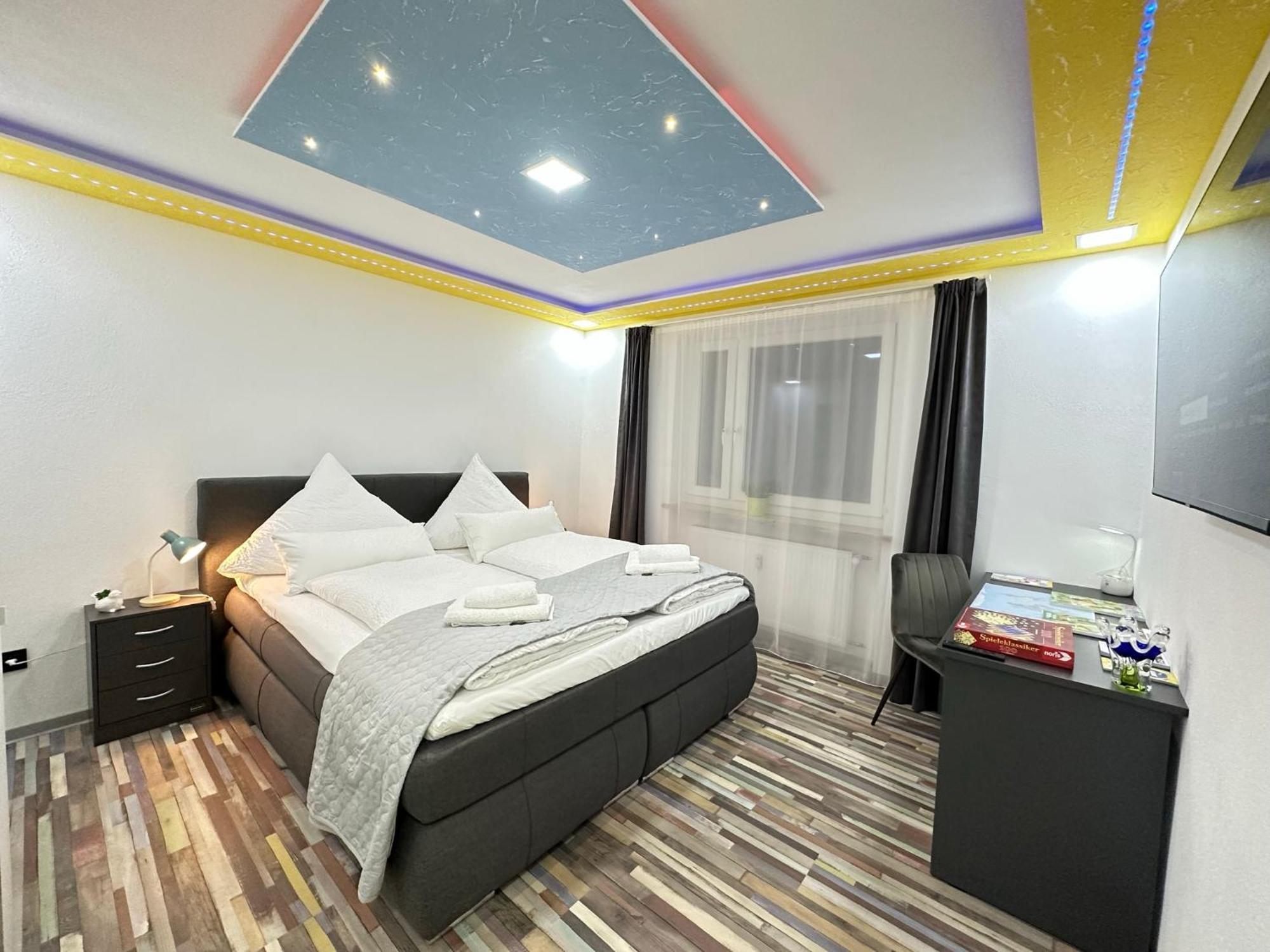 Apartment Modern Neuburg P - - 2 Zimmer, Komfort, Balkon, Wi-fi, Smart Tv, Grosse Dusche, Kueche Neuburg an Der Donau