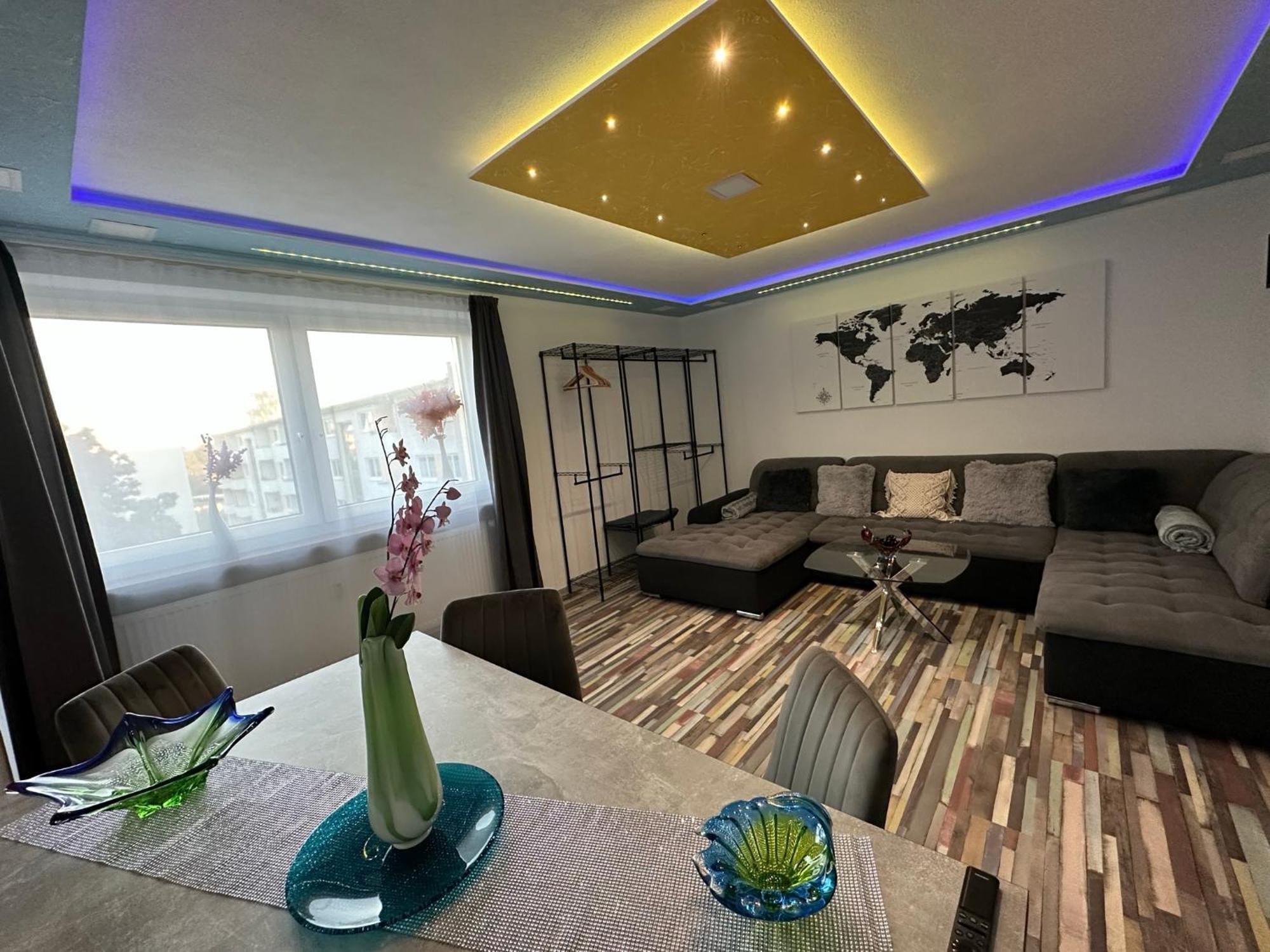 Apartment Modern Neuburg P - - 2 Zimmer, Komfort, Balkon, Wi-fi, Smart Tv, Grosse Dusche, Kueche